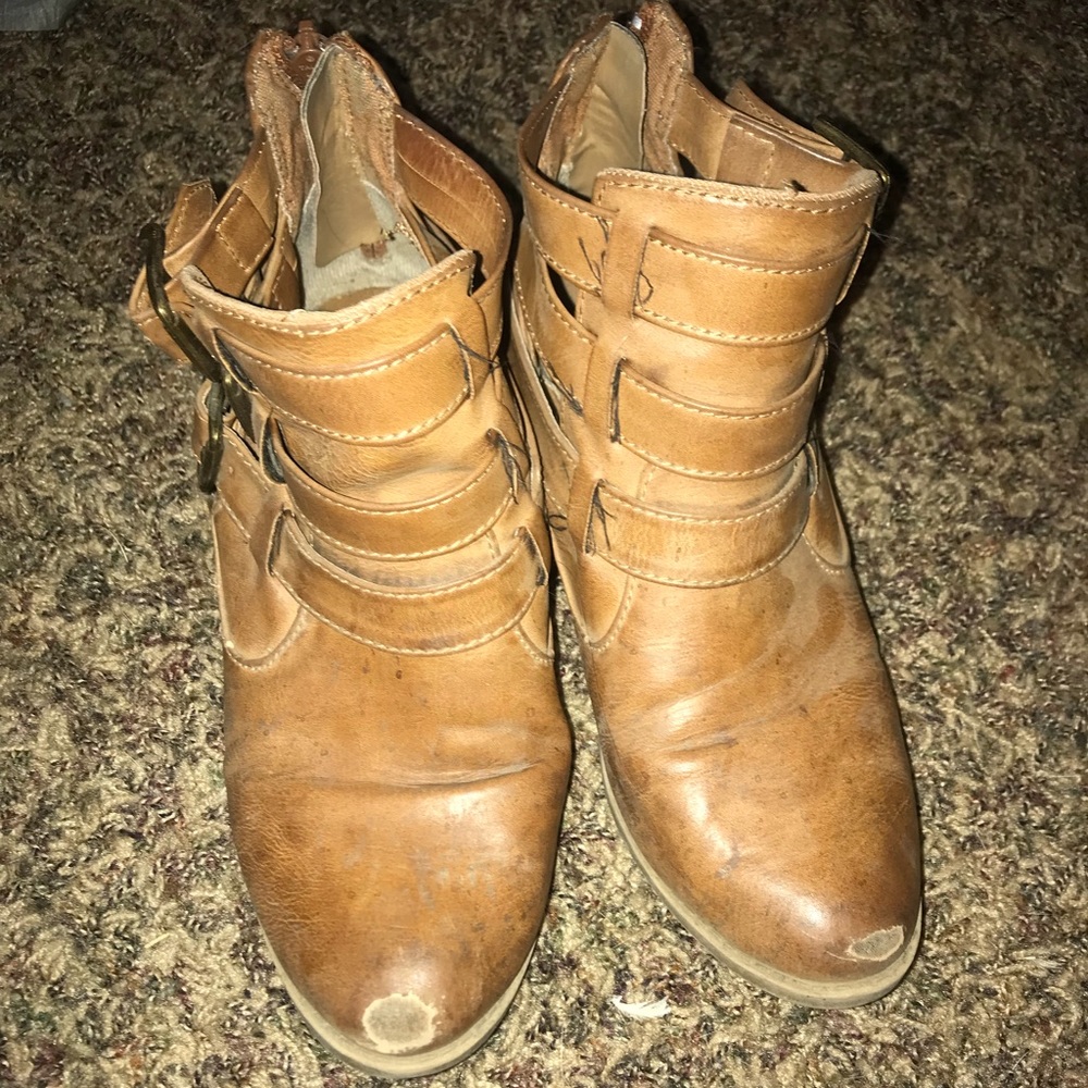 MUDD cognac booties